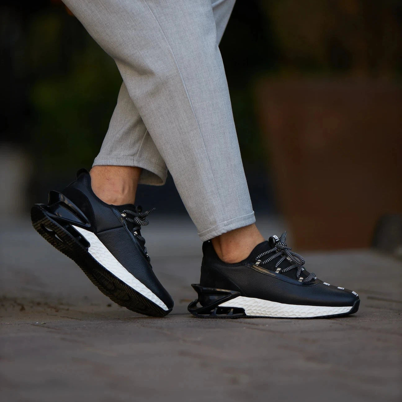 Black Strap Casual Runners