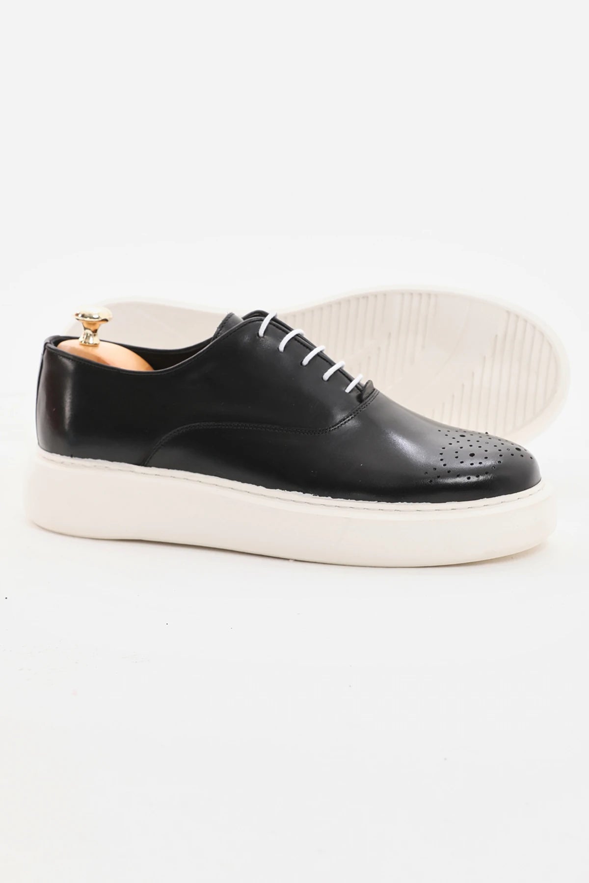 Black Toe Brogue Casual Shoes