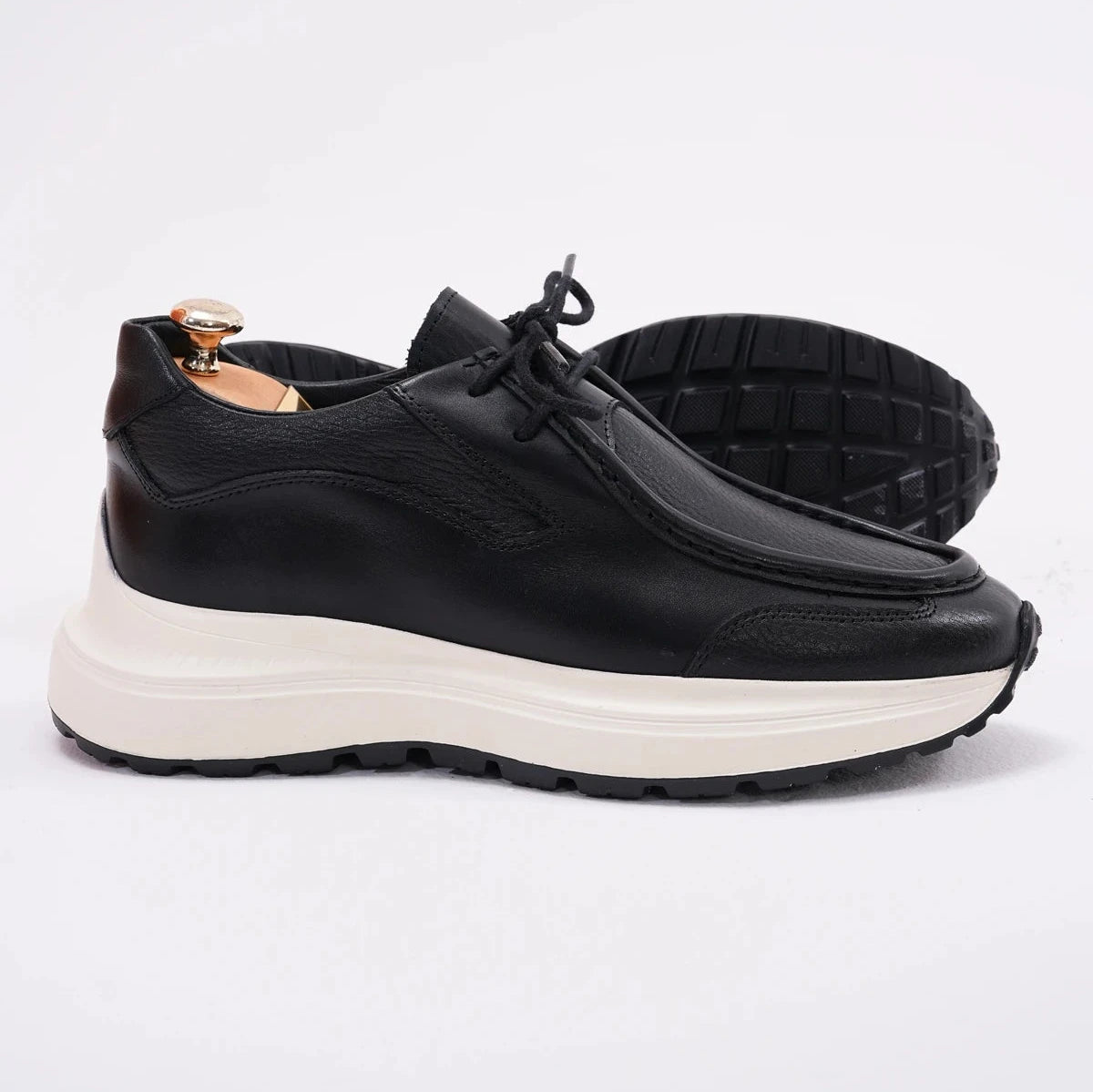 Black Casual Leather Runners