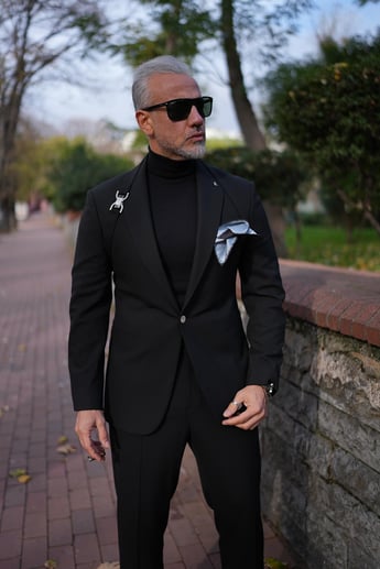 SHOULDER STRAP BLACK SUIT