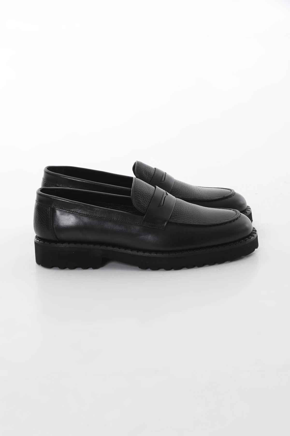 Black Grainy Loafer