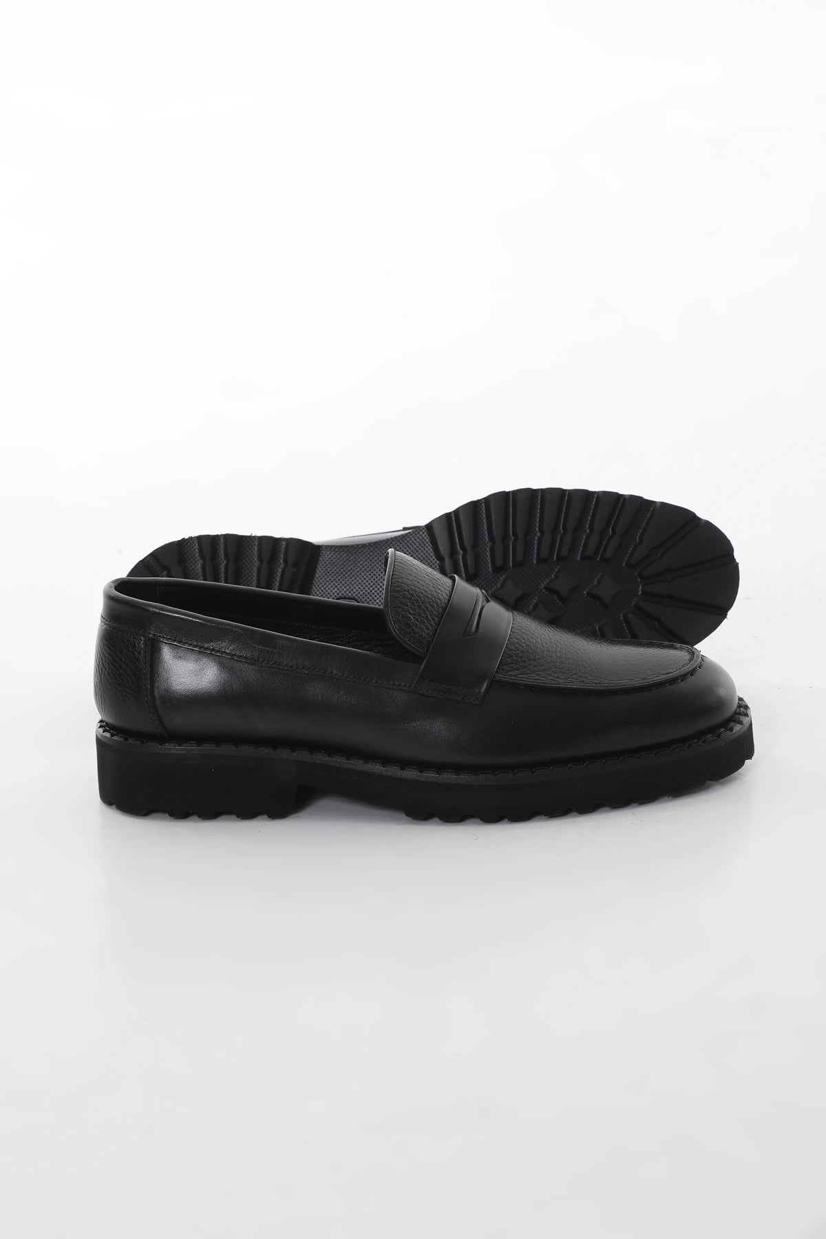 Black Grainy Loafer