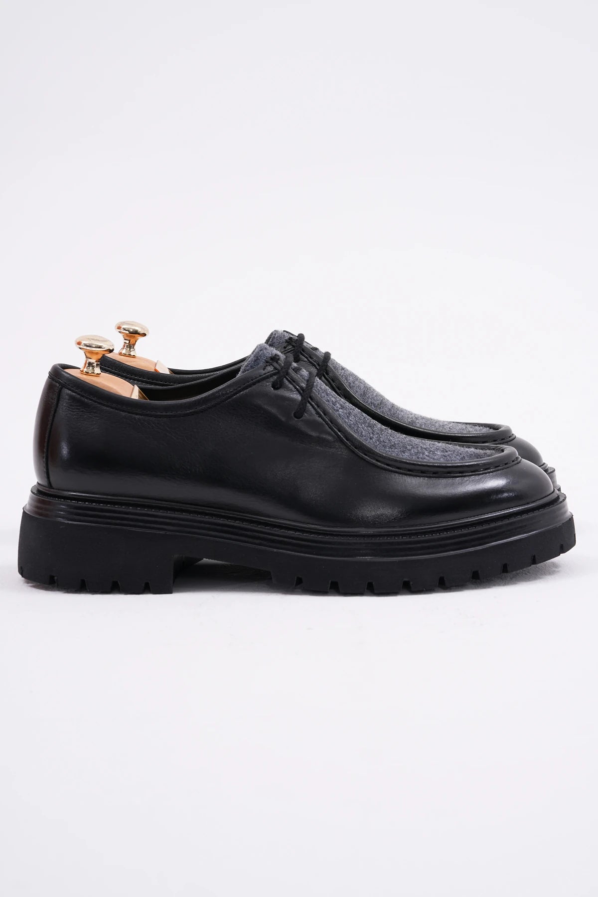 Black Genuine Leather Felt Detailed Shoes