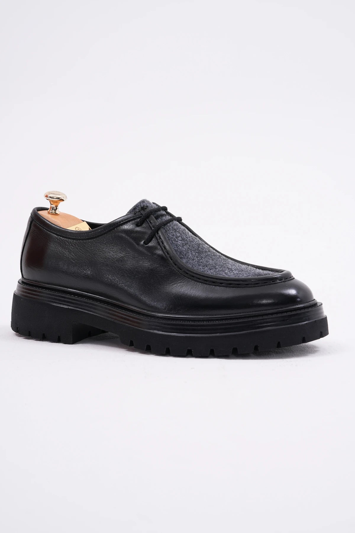 Black Genuine Leather Felt Detailed Shoes