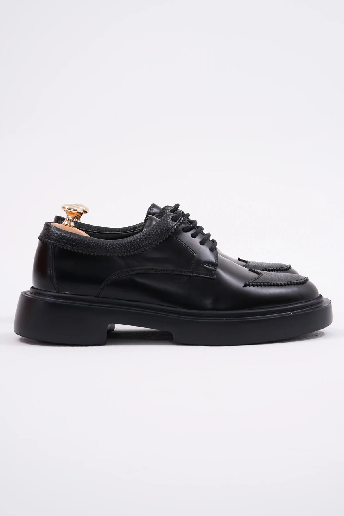 Black Calf Derby Toe Wing Chunky